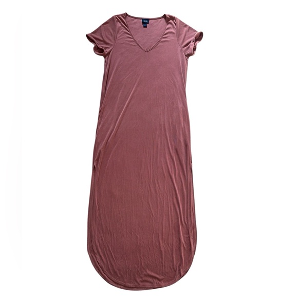 Daytrip Solid Maxi Dress - Picture 4 of 8